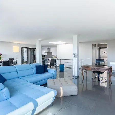 Sunny Seabreeze Villa, Eze, Pool Close To Monaco